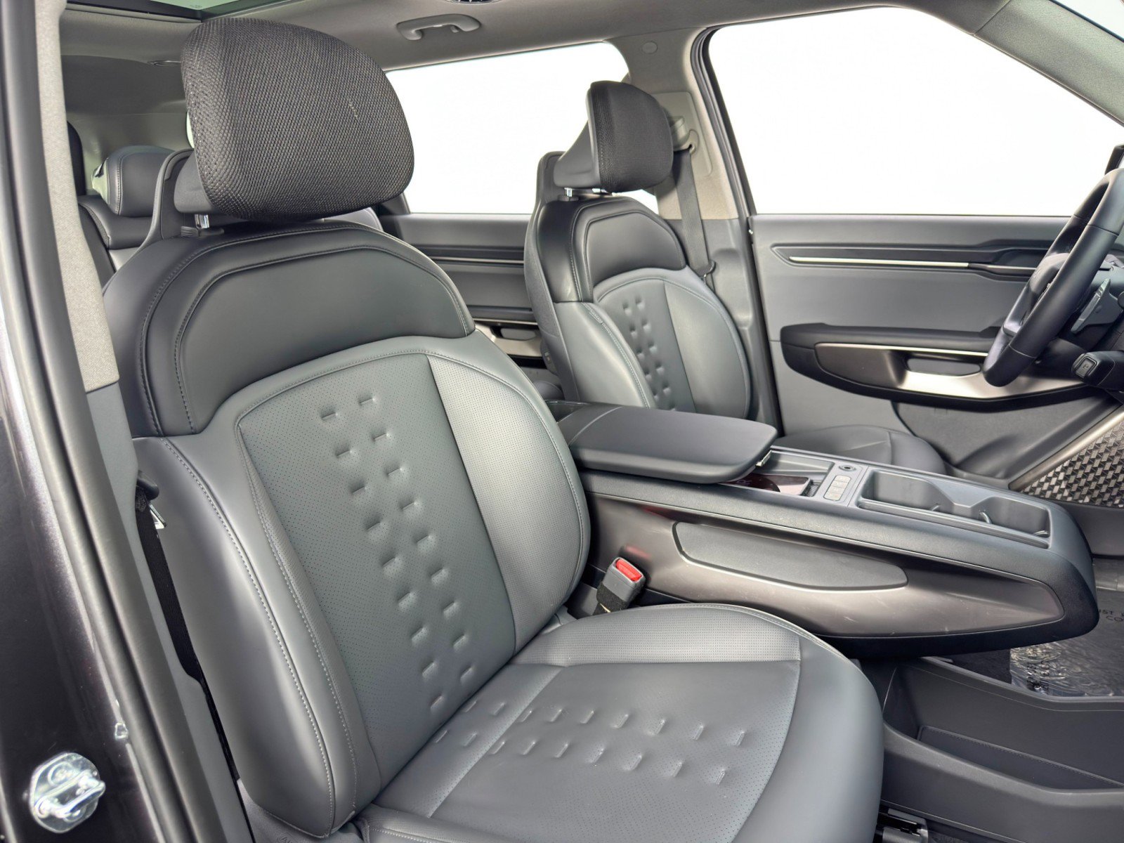 Used 2024 Kia EV9 Wind image 41