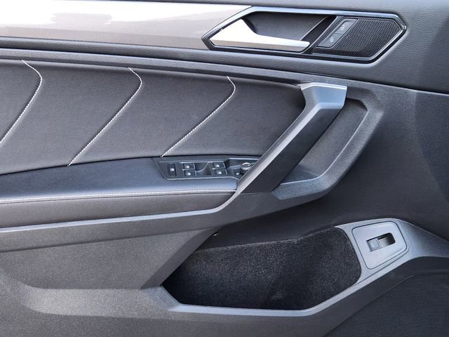New 2024 Volkswagen Tiguan SE image 16