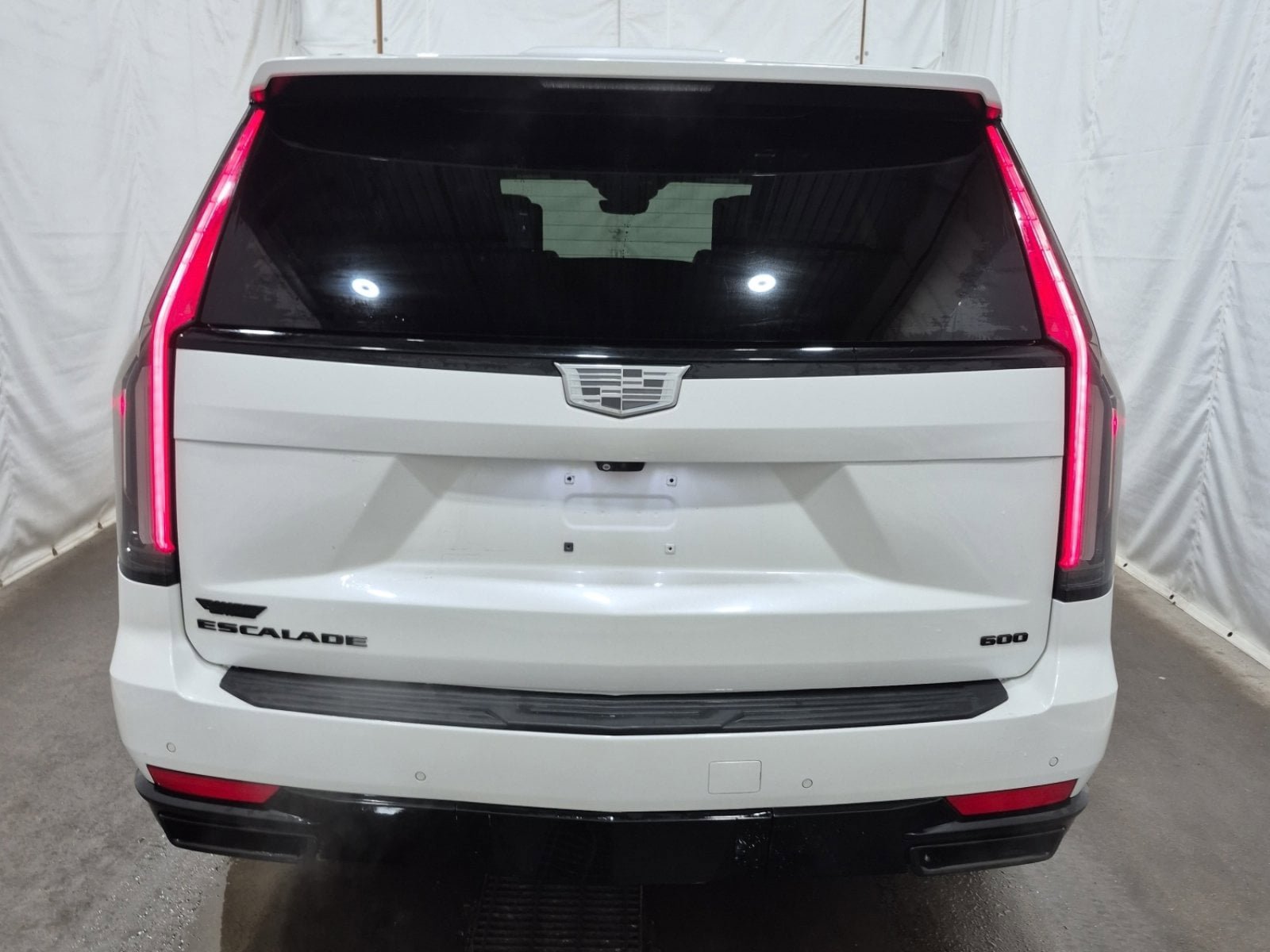 Used 2021 Cadillac Escalade Sport Platinum w/ Heavy-Duty Trailer Package AWD/4WD image 9