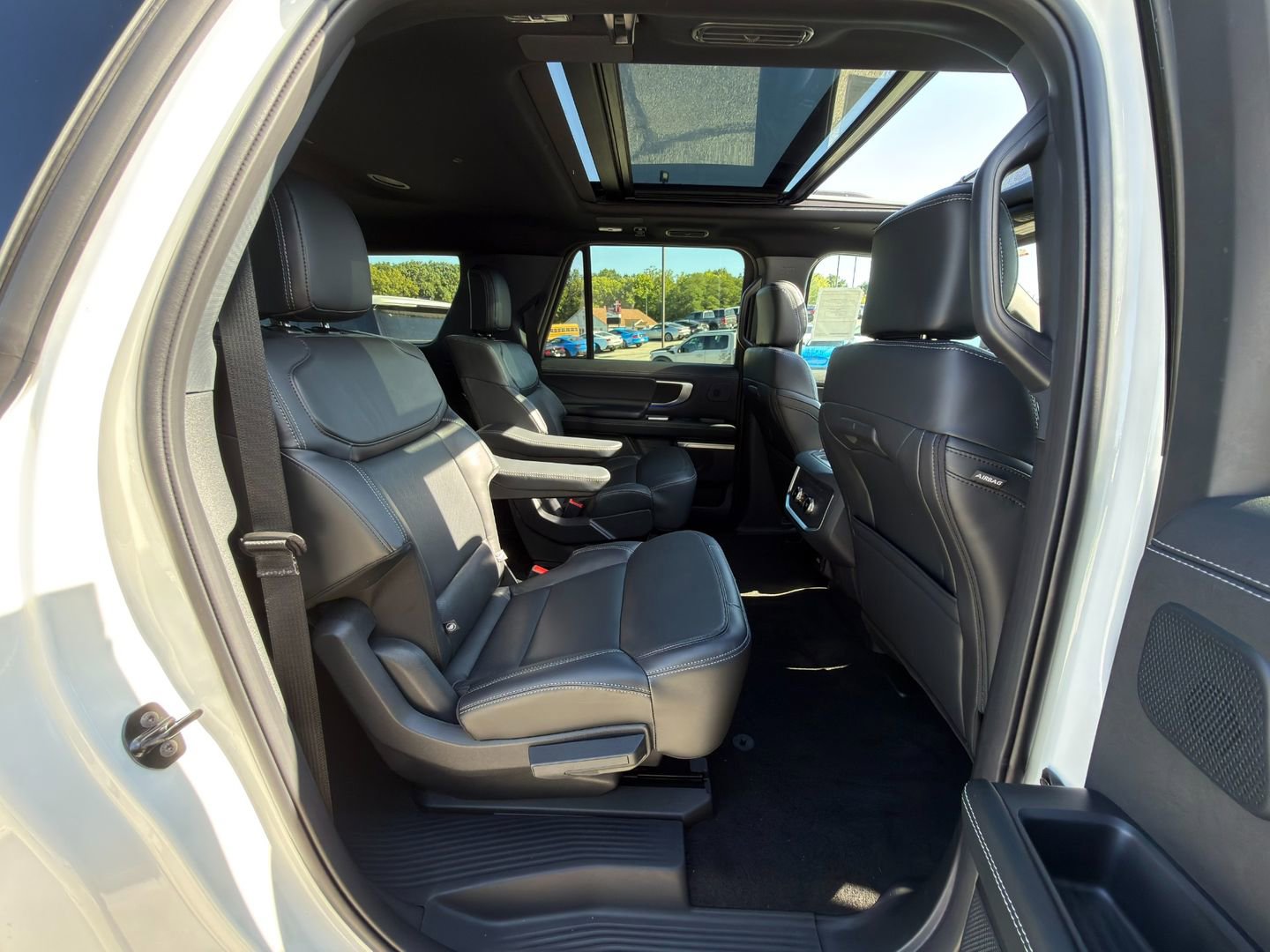 New 2025 Ford Expedition Max Platinum w/ Stealth Performance Package image 11