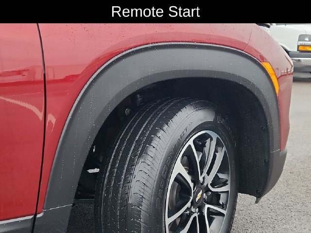 Used 2025 Chevrolet TrailBlazer LT AWD/4WD image 18