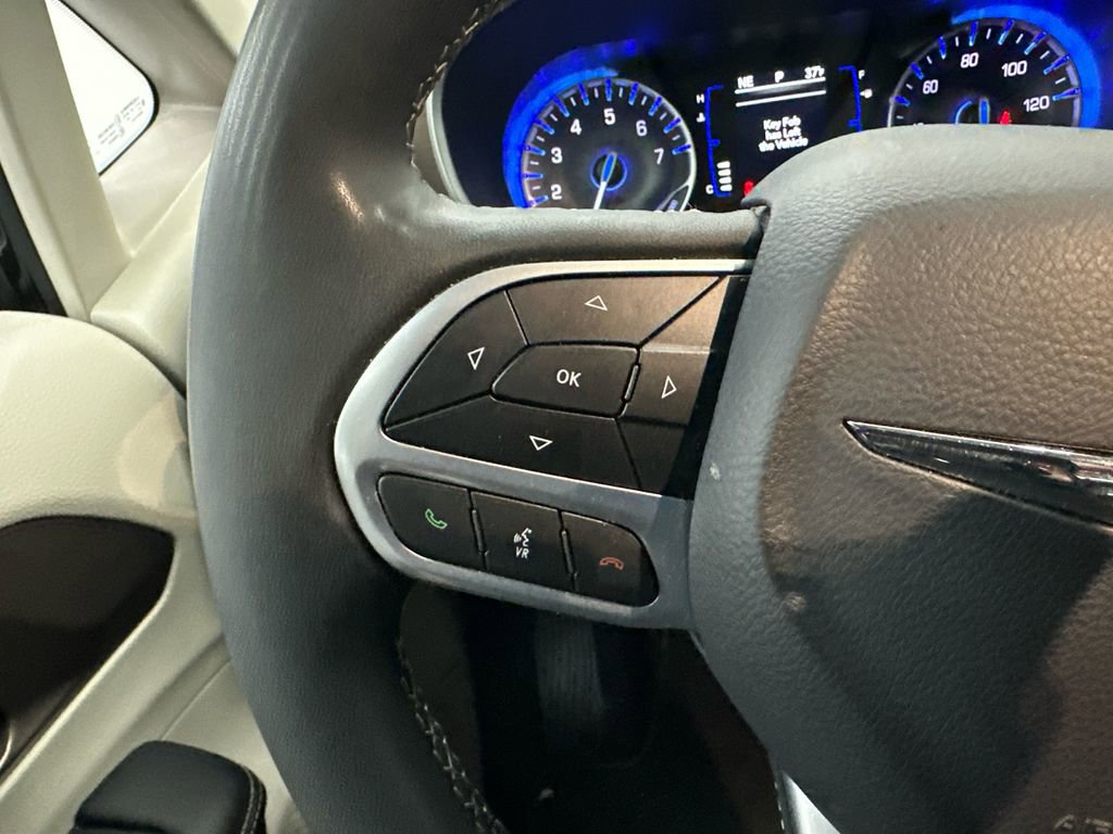 Used 2024 Chrysler Voyager LX image 27