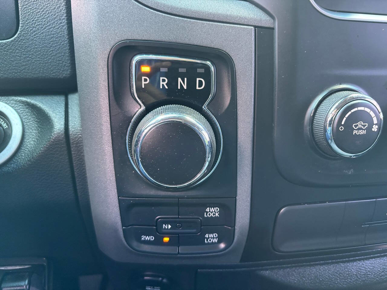 Used 2017 RAM 1500 Express AWD/4WD image 9
