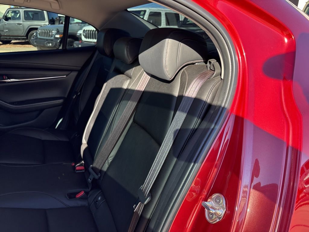 Used 2022 MAZDA MAZDA3 s image 18