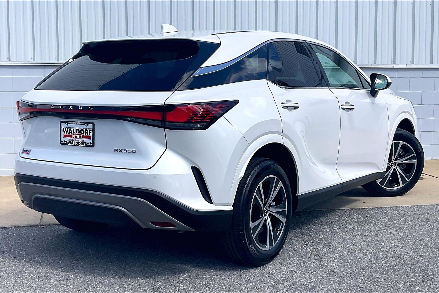 Used 2025 Lexus RX 350 FWD w/ Technology Package image 17