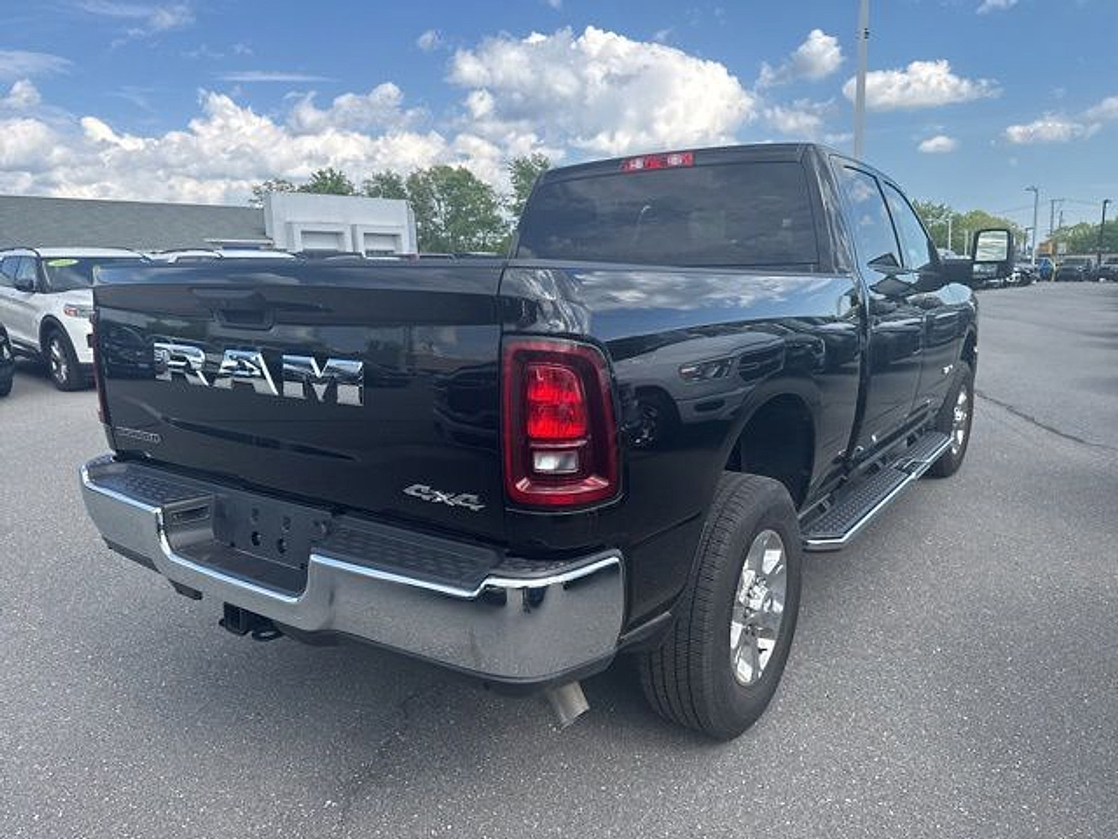Used 2025 RAM 2500 Big Horn AWD/4WD image 11