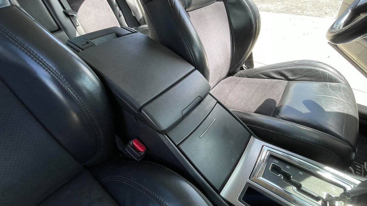 Used 2006 Chrysler 300 SRT8 w/ SRT Option Group II RWD image 18
