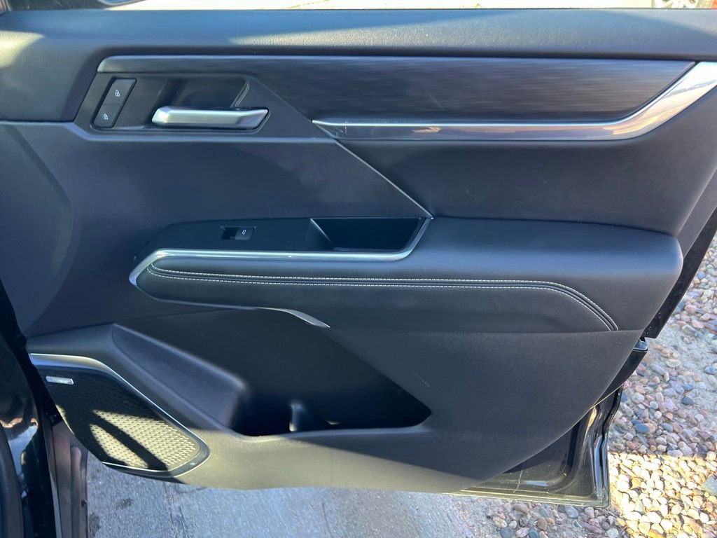 Used 2024 GMC Acadia Elevation image 28