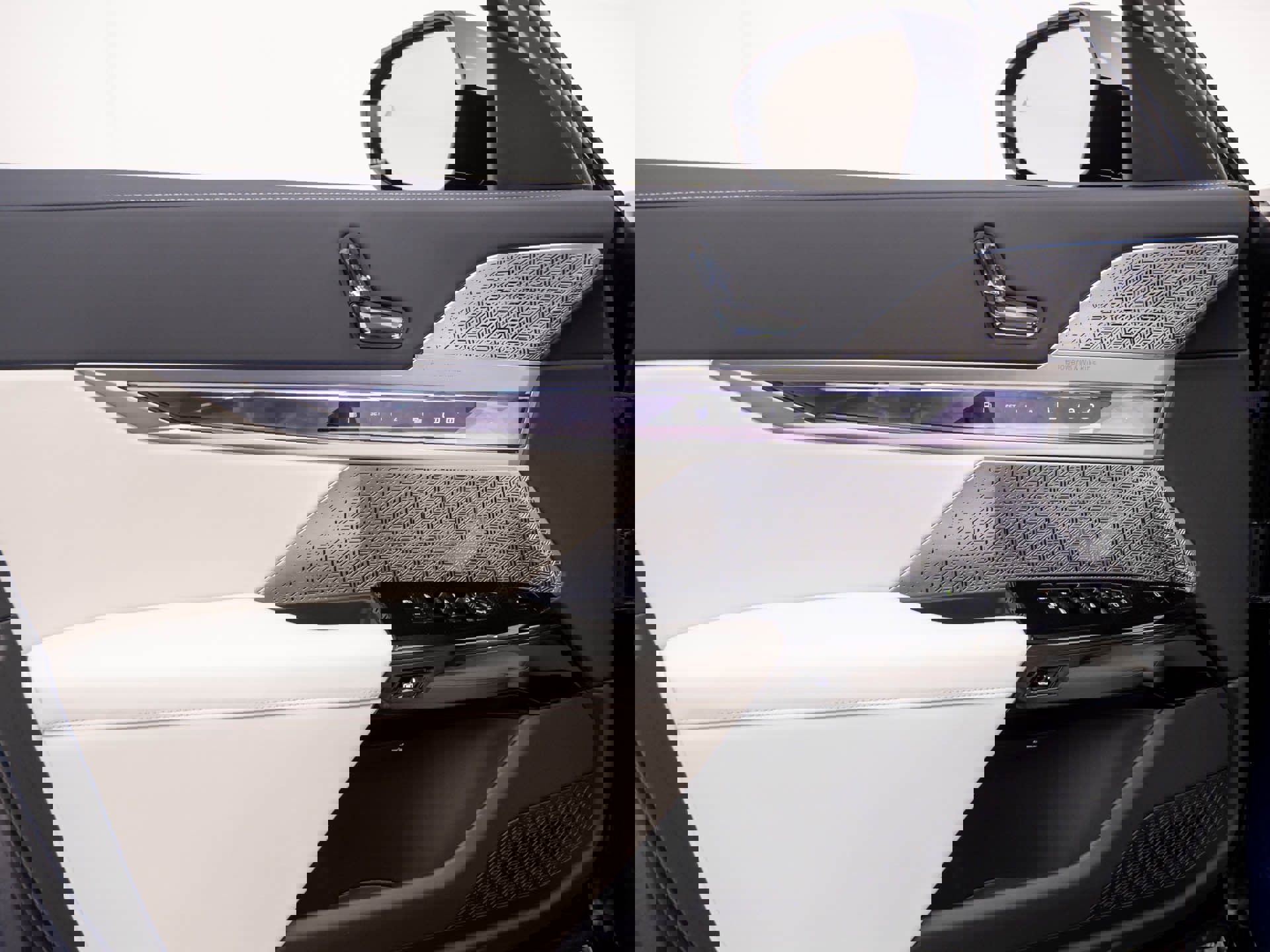 New 2026 BMW 750e xDrive image 14