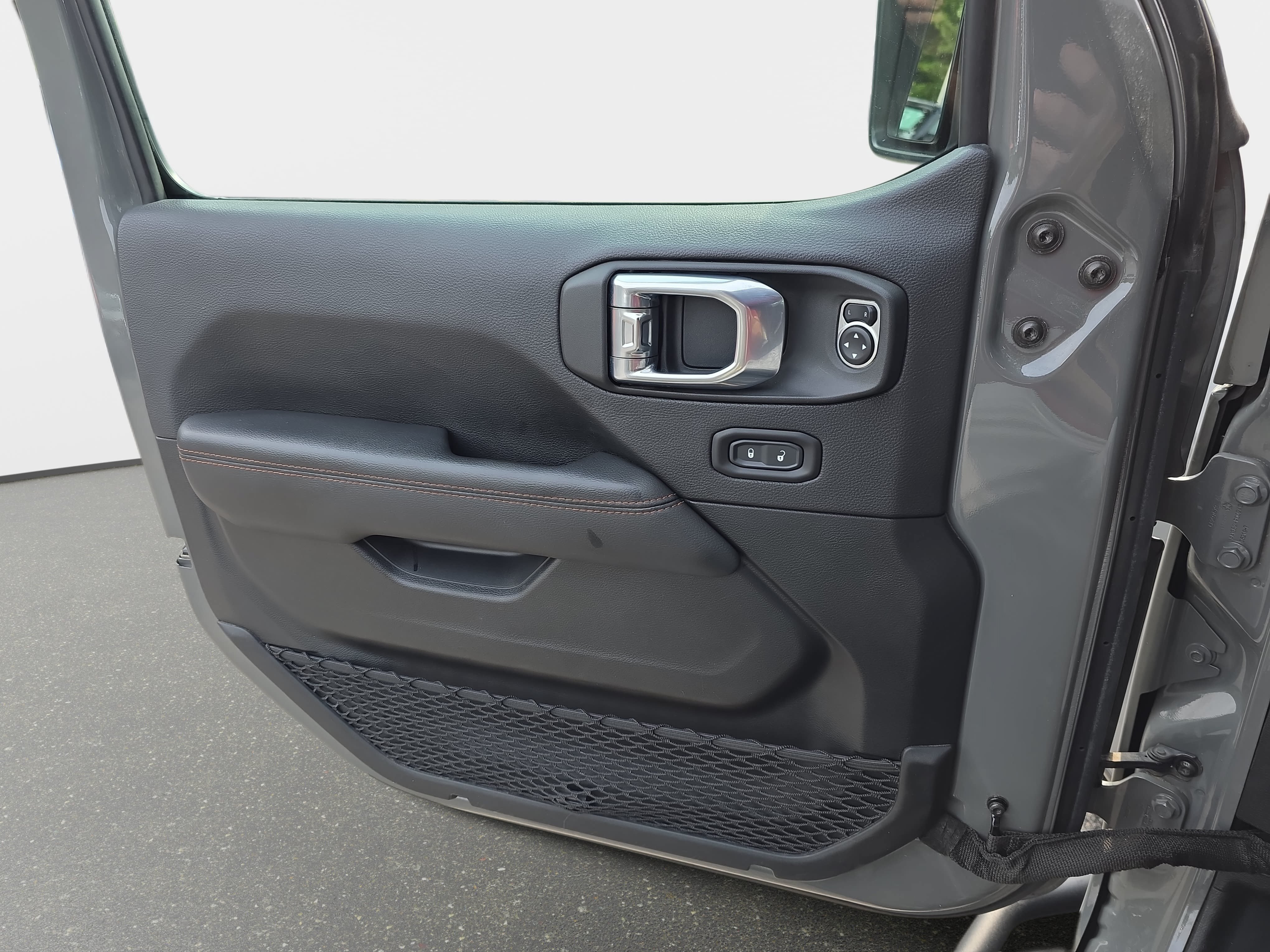 Used 2021 Jeep Gladiator Mojave AWD/4WD image 24
