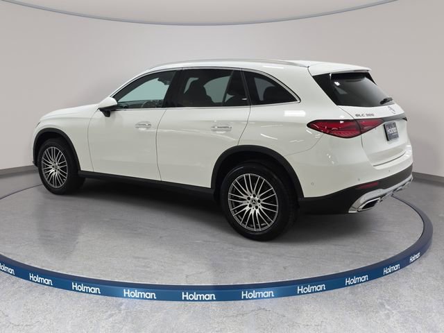Used 2025 Mercedes-Benz GLC 300 4MATIC image 8