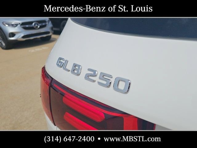 New 2026 Mercedes-Benz GLB 250 4MATIC image 6