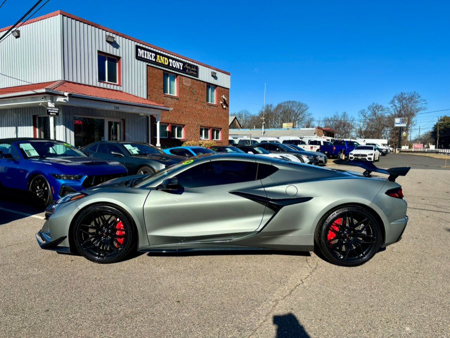 Used 2024 Chevrolet Corvette Z06 w/ Z07 Performance Package image 5