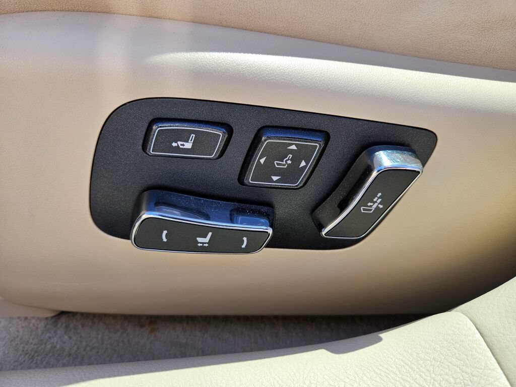 Used 2014 Lexus LS 460 L AWD/4WD image 18