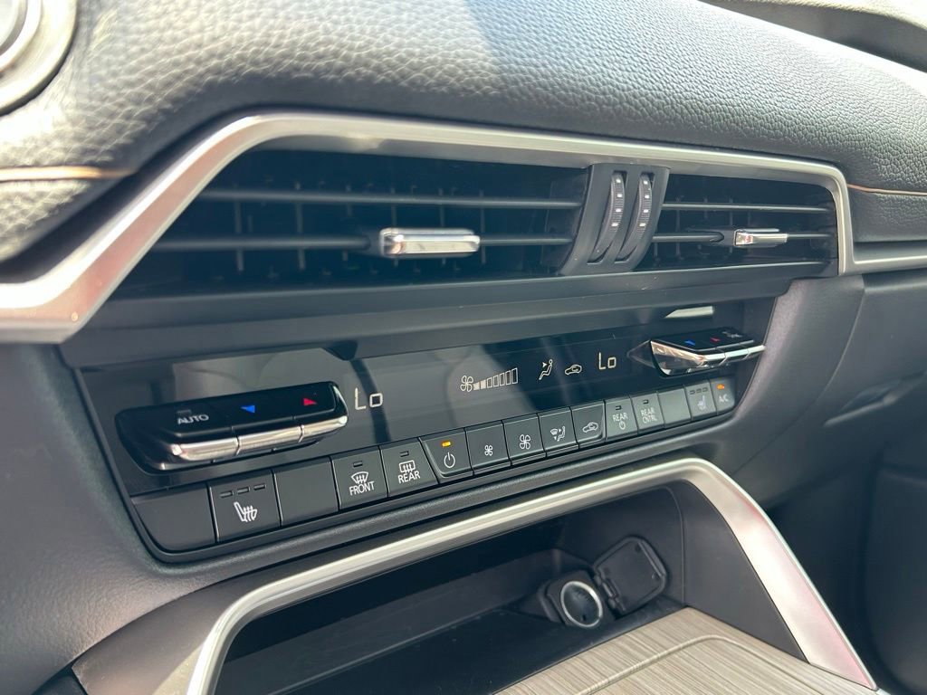 Used 2024 MAZDA CX-90 Plug-In Hybrid w/ Preferred AWD/4WD image 30