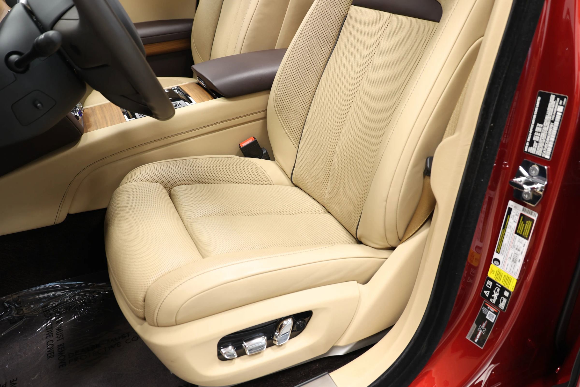 Used 2022 Rolls-Royce Ghost w/ Ghost Package image 21