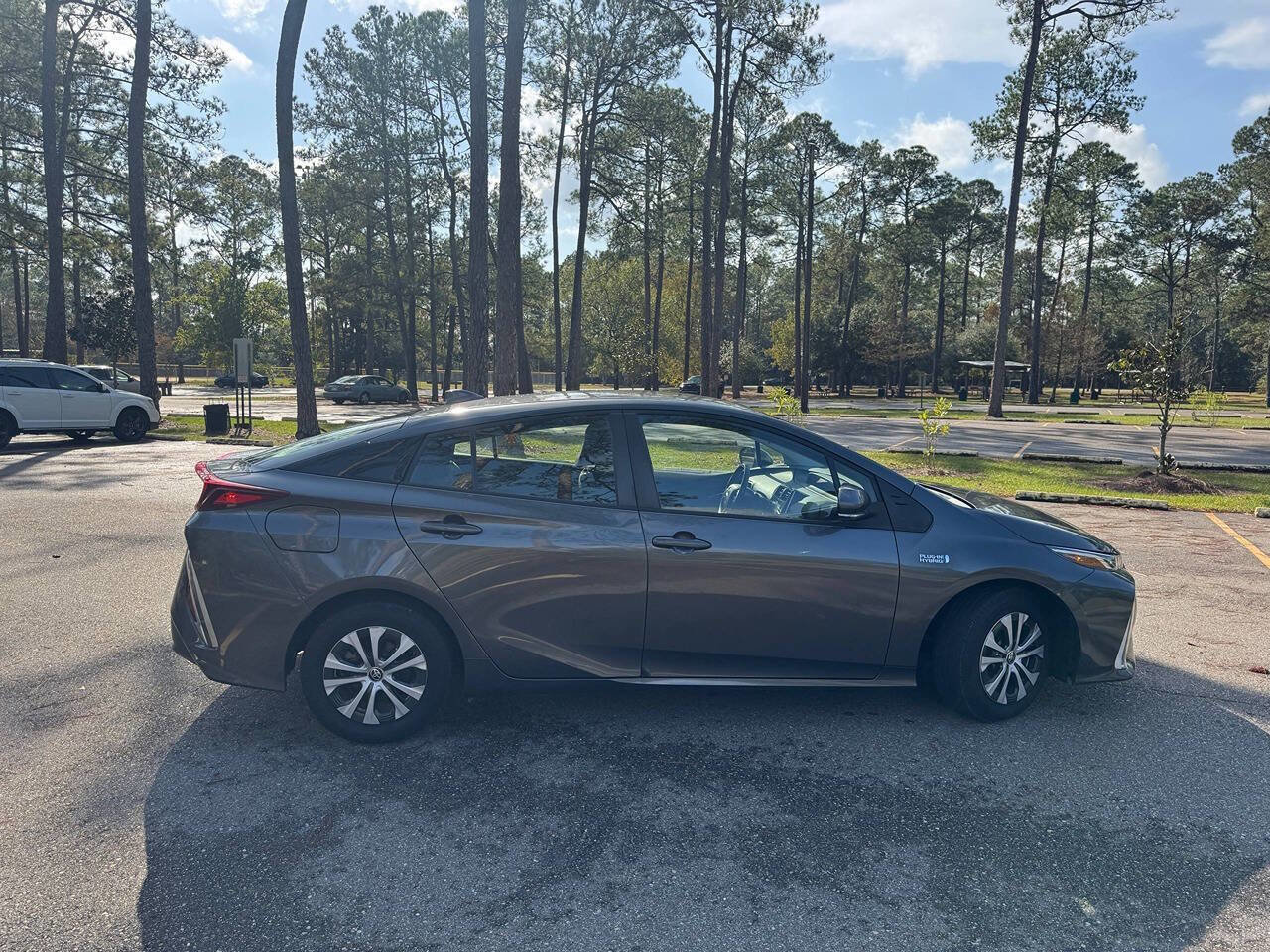 Used 2021 Toyota Prius Prime LE image 11
