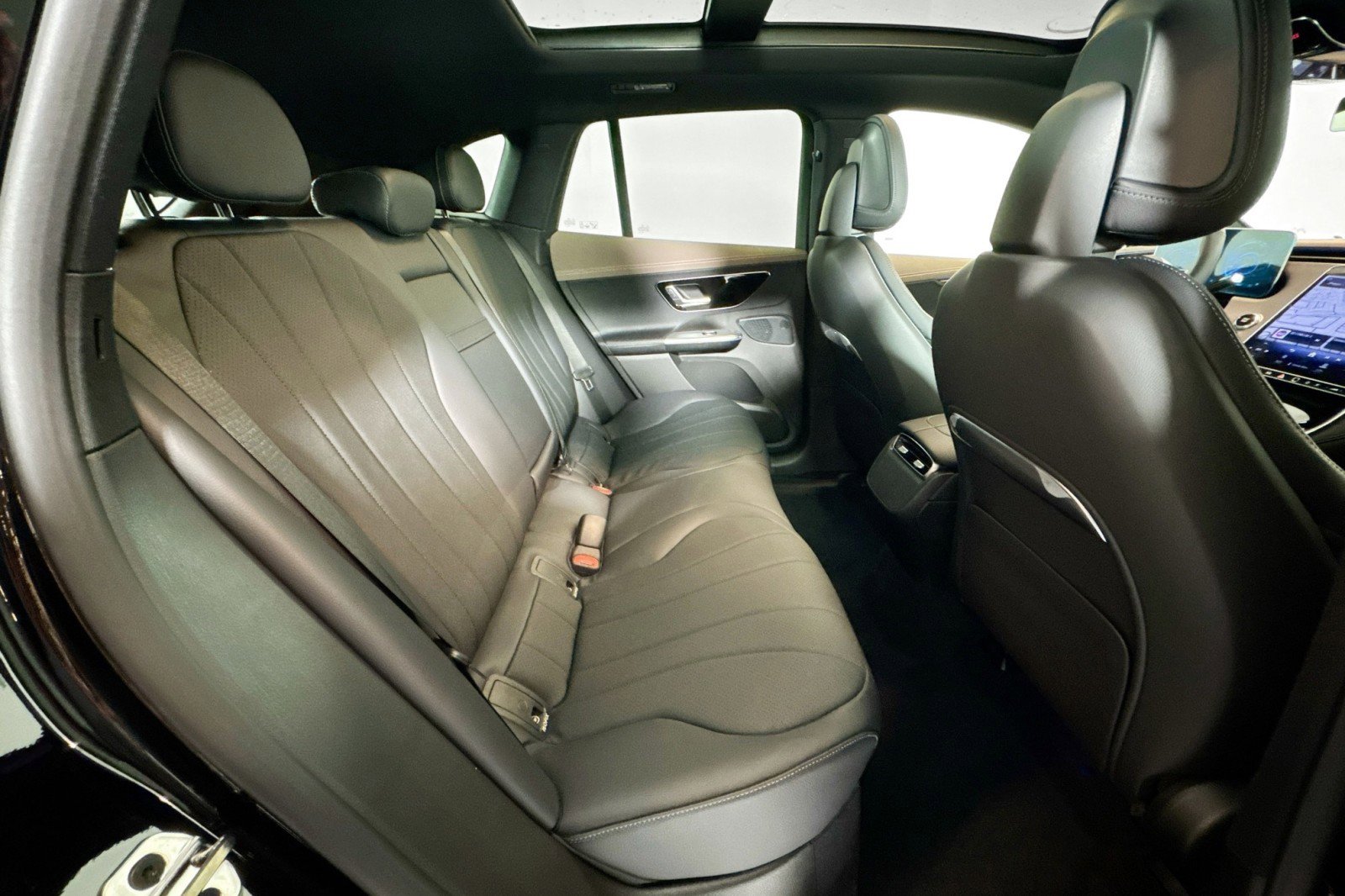 New 2026 Mercedes-Benz EQE 320 4MATIC SUV image 27