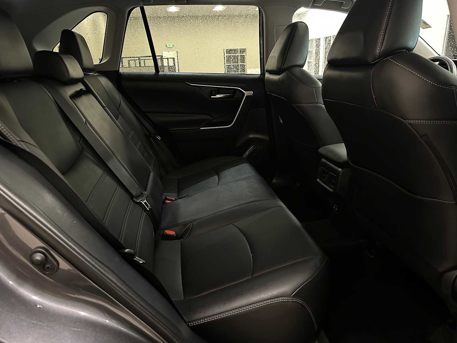 Certified 2022 Toyota RAV4 XLE Premium AWD/4WD image 40