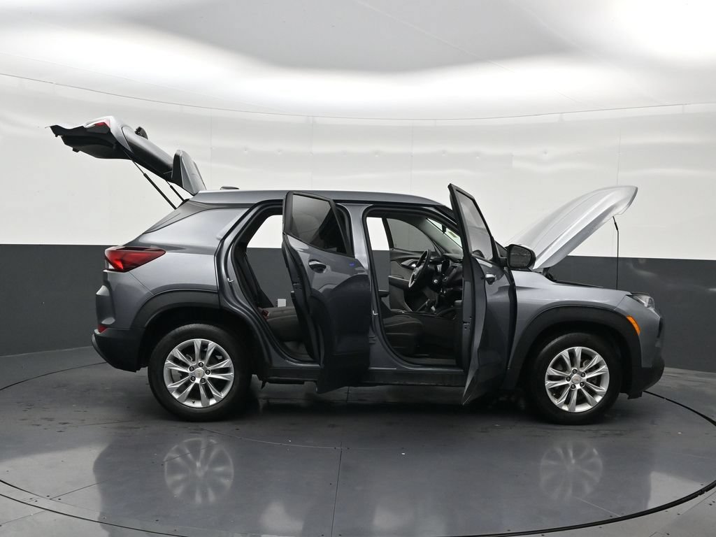 Used 2021 Chevrolet TrailBlazer LS FWD image 32
