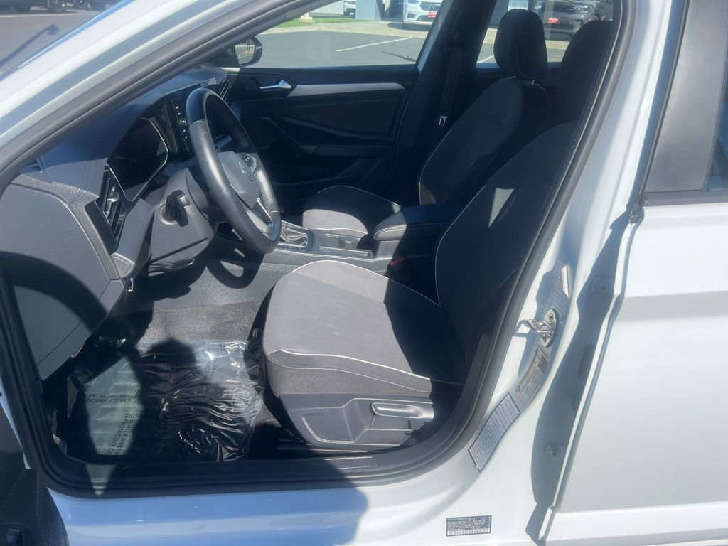 Used 2025 Volkswagen Jetta Sport image 19