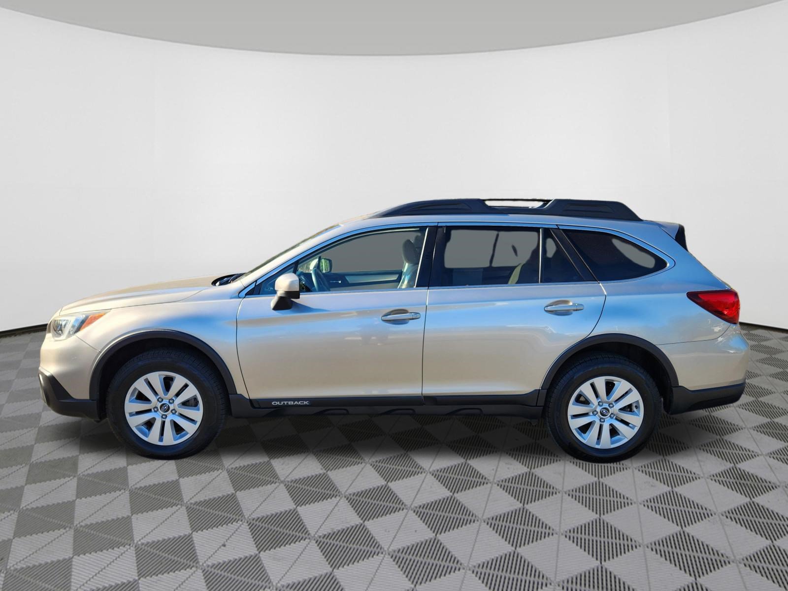Used 2017 Subaru Outback 2.5i Premium AWD/4WD image 5