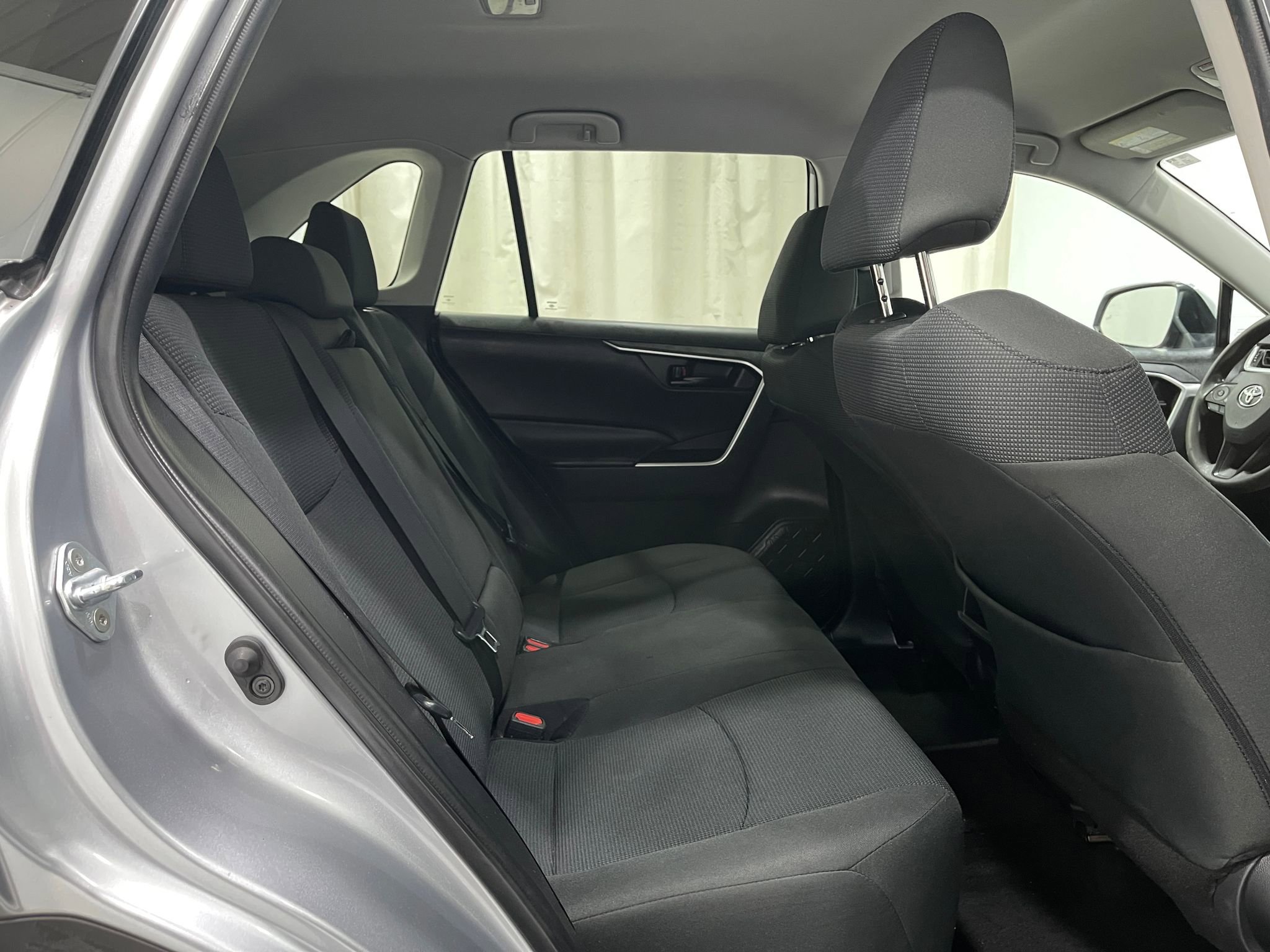 Used 2021 Toyota RAV4 LE w/ Carpet Mat Package (TMS) AWD/4WD image 29