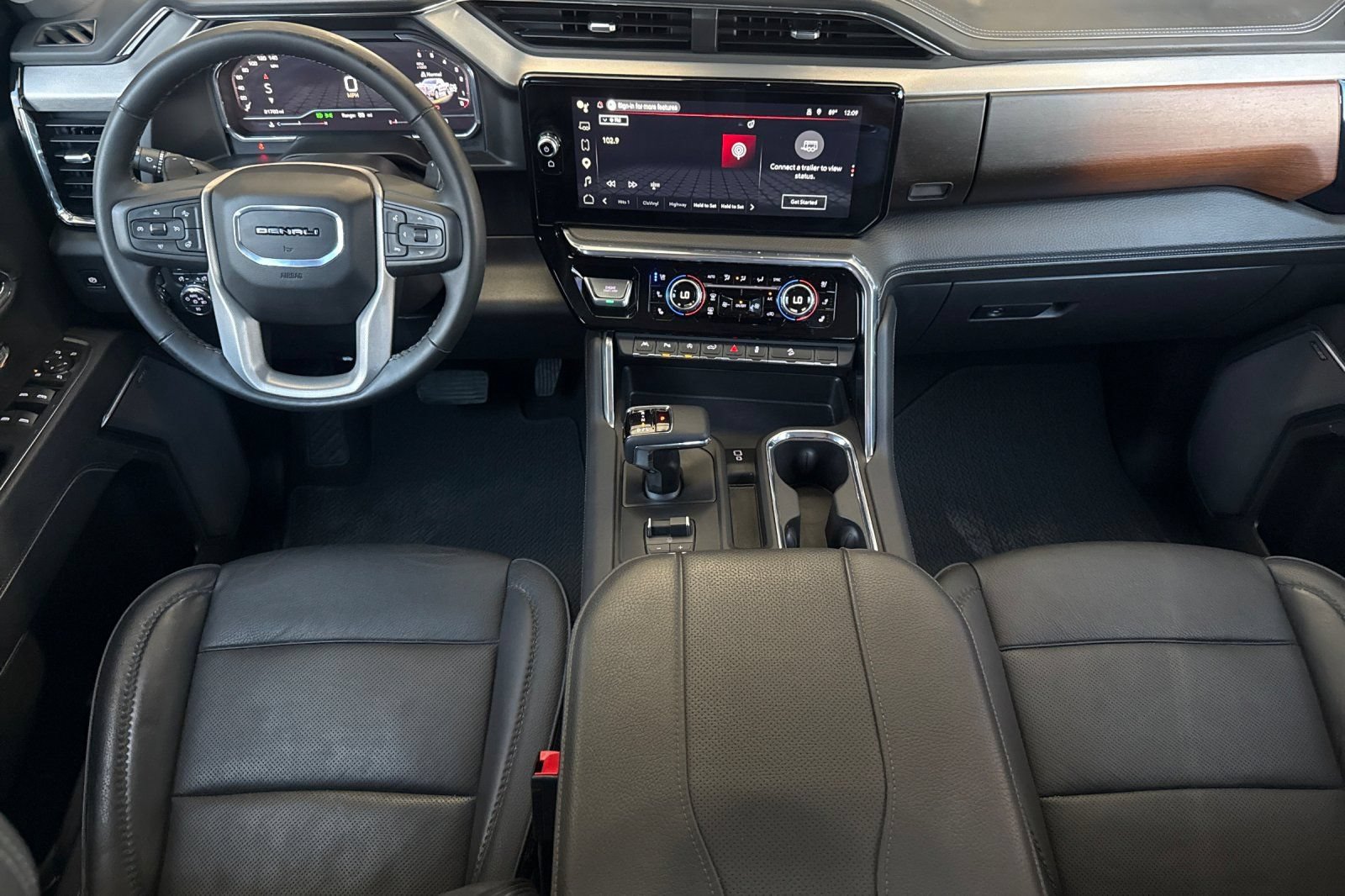 Used 2025 GMC Sierra 1500 Denali AWD/4WD image 14