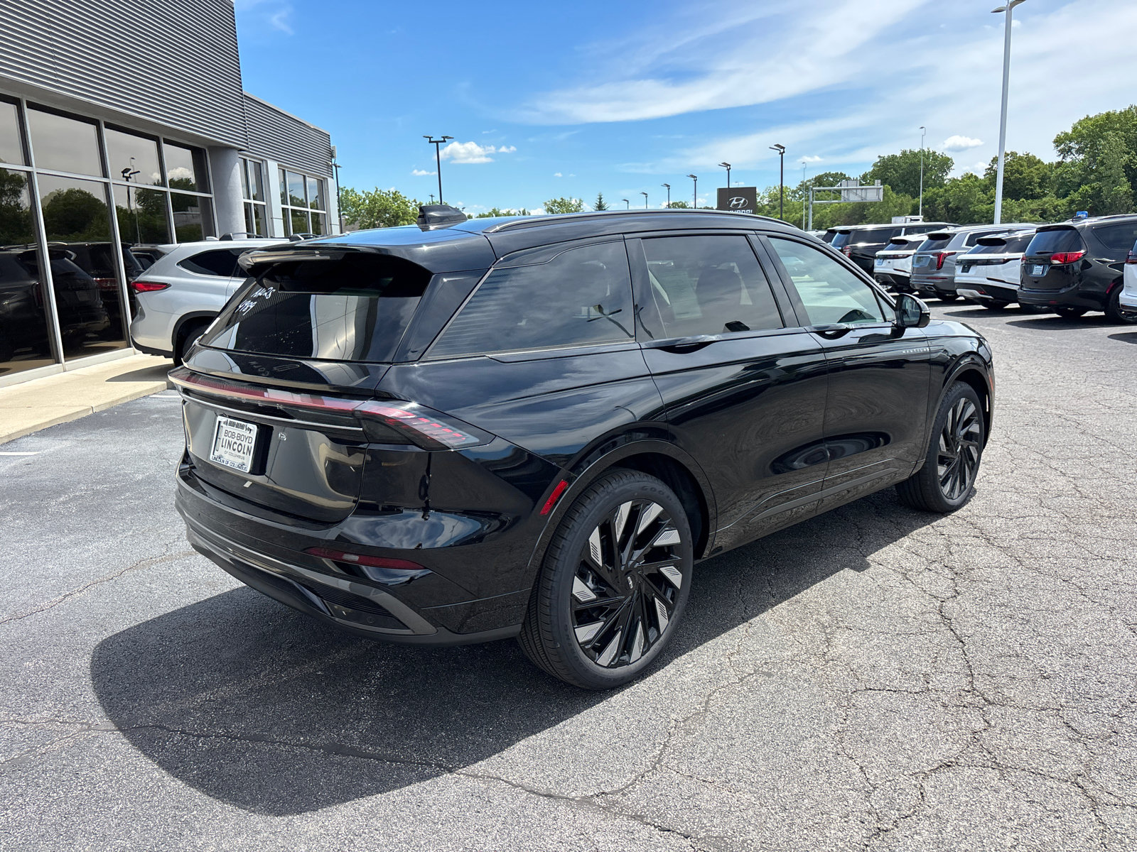 New 2026 Lincoln Nautilus Reserve w/ Jet Appearance Package AWD/4WD image 7