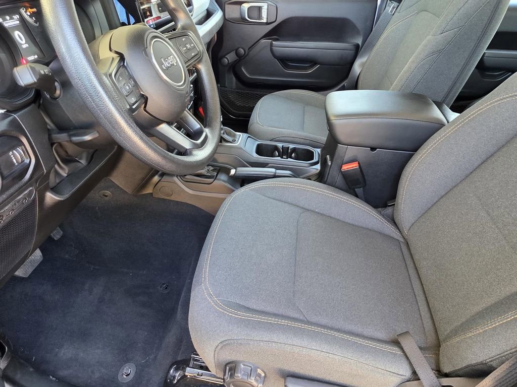 Used 2024 Jeep Wrangler Unlimited Sport AWD/4WD image 7