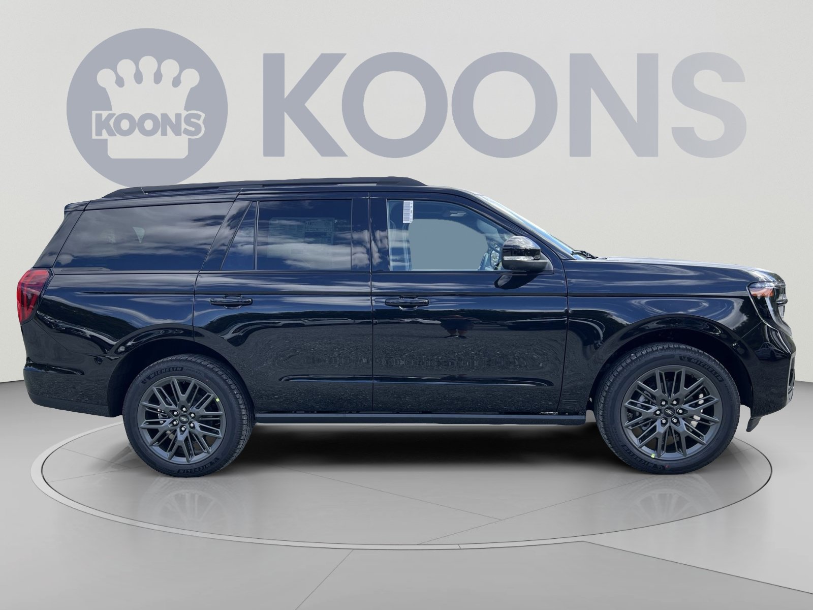 New 2027 Ford Expedition Platinum w/ Stealth Appearance Package AWD/4WD image 8