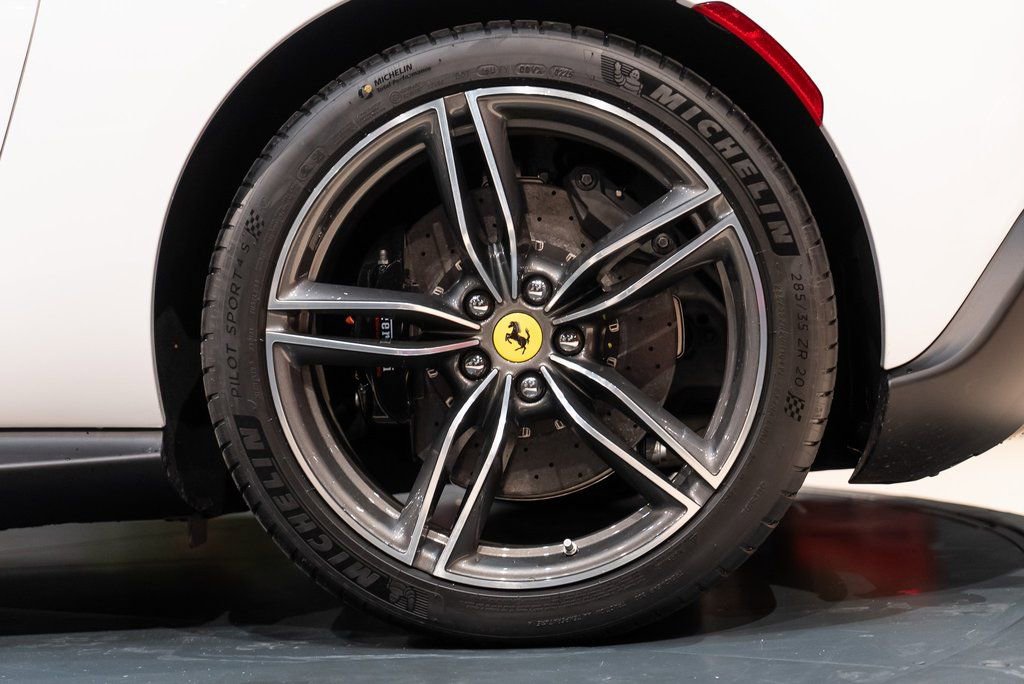Used 2025 Ferrari Roma Spider image 14