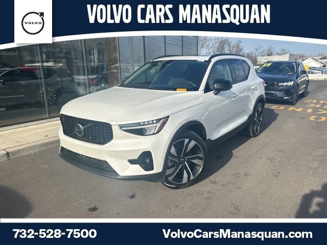 Certified 2025 Volvo XC40 B5 Plus