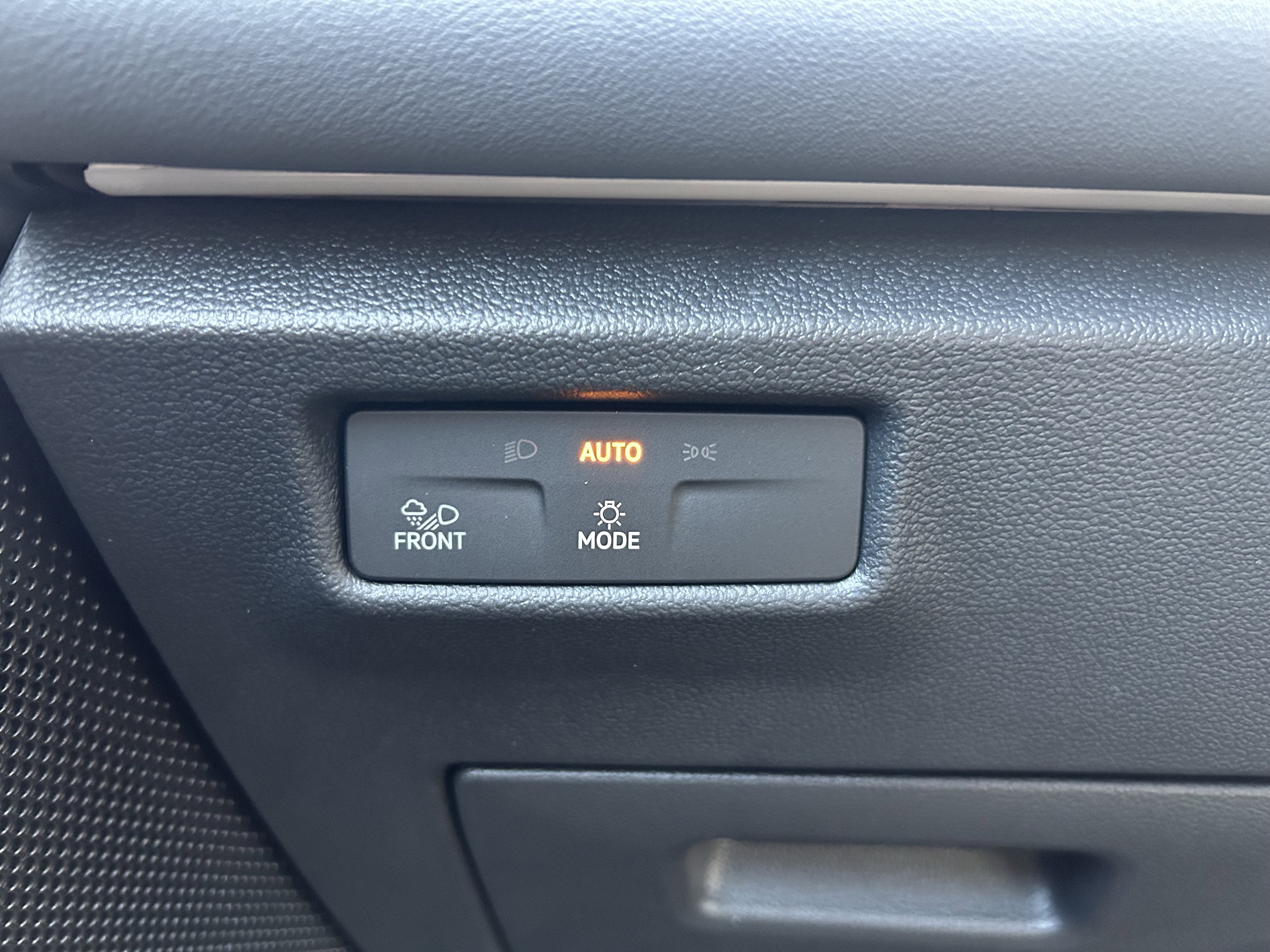 New 2026 Volkswagen Tiguan SEL R-Line image 19