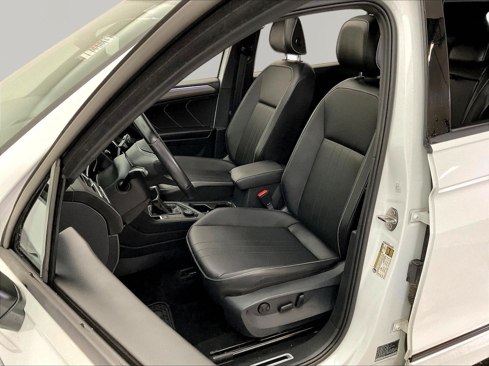 Used 2022 Volkswagen Tiguan SE R-Line AWD/4WD image 21