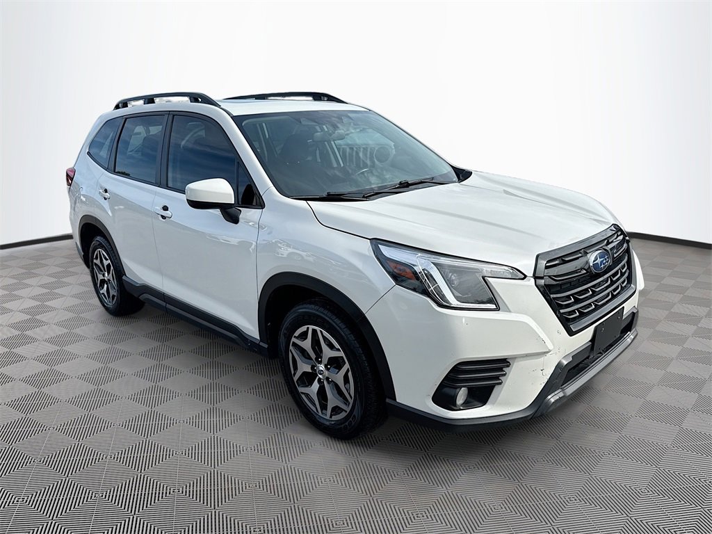 Used 2023 Subaru Forester Premium image 4