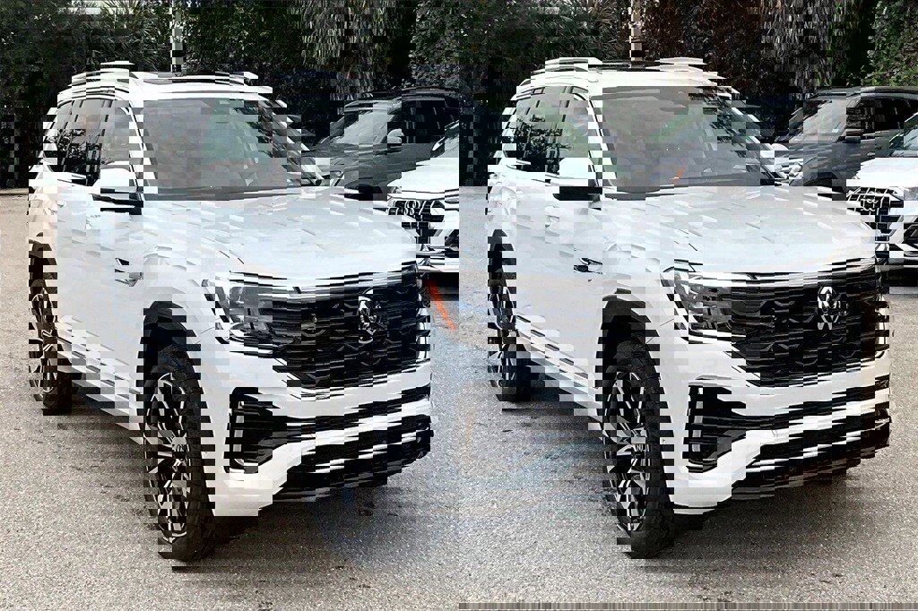 New 2026 Volkswagen Atlas SEL Premium R-Line image 2