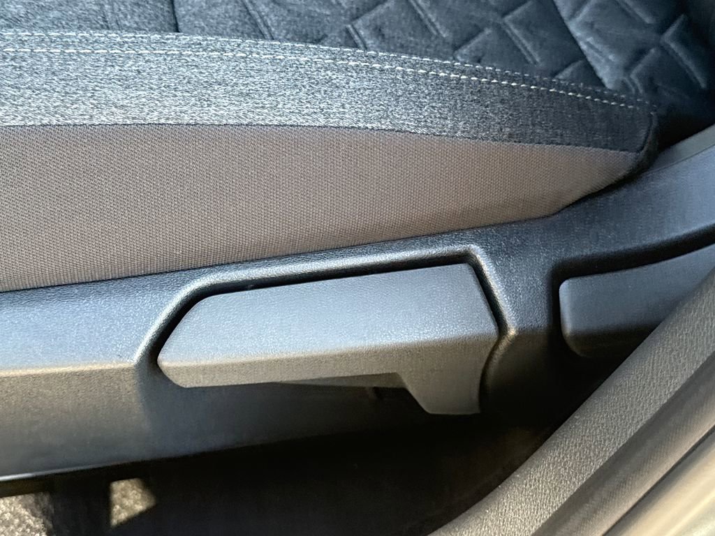 New 2026 Nissan Kicks SV w/ Charging Package image 20