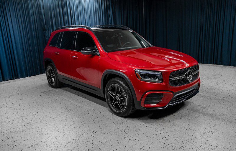 New 2026 Mercedes-Benz GLB 250 4MATIC image 3