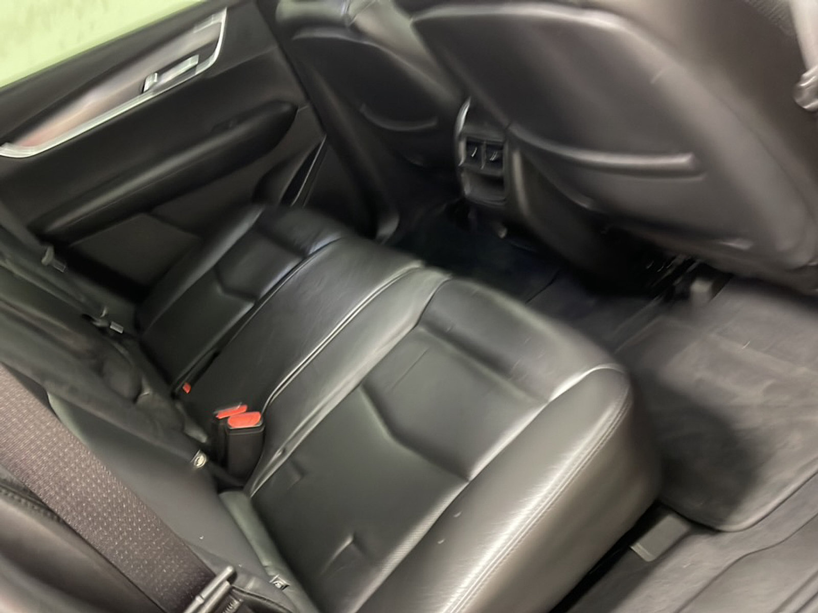 Used 2018 Cadillac XT5 Luxury w/ Driver Awareness Package FWD image 20
