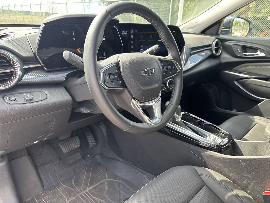 New 2026 Chevrolet Trax ACTIV w/ Driver Confidence Package FWD image 12