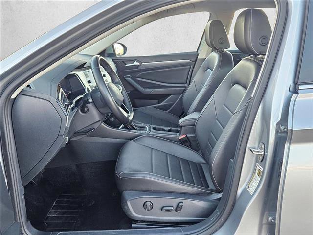 Used 2024 Volkswagen Jetta SE image 15