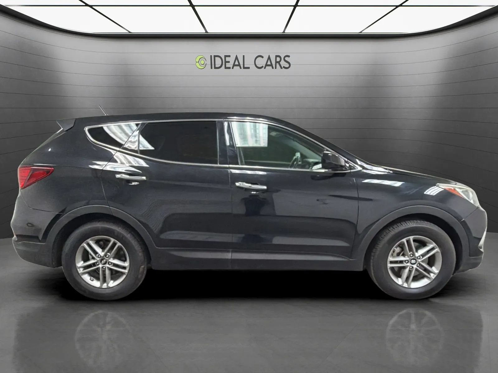 Used 2018 Hyundai Santa Fe Sport FWD image 4