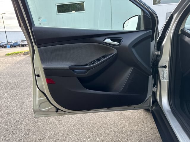 Used 2012 Ford Focus SE FWD image 10