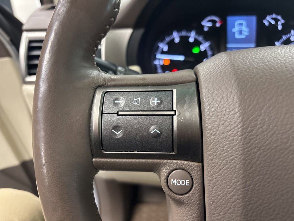 Used 2012 Lexus GX 460 Premium AWD/4WD image 17