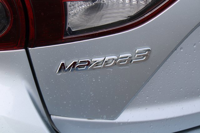 Used 2017 MAZDA MAZDA3 Touring image 10