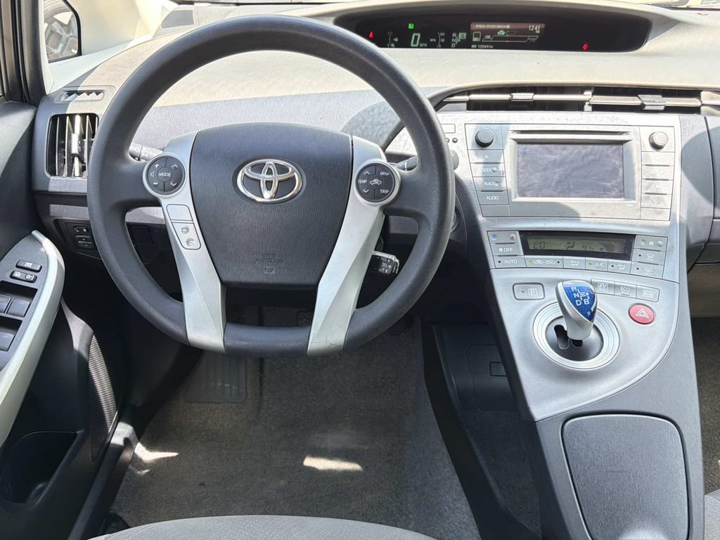 Used 2015 Toyota Prius Two FWD image 17