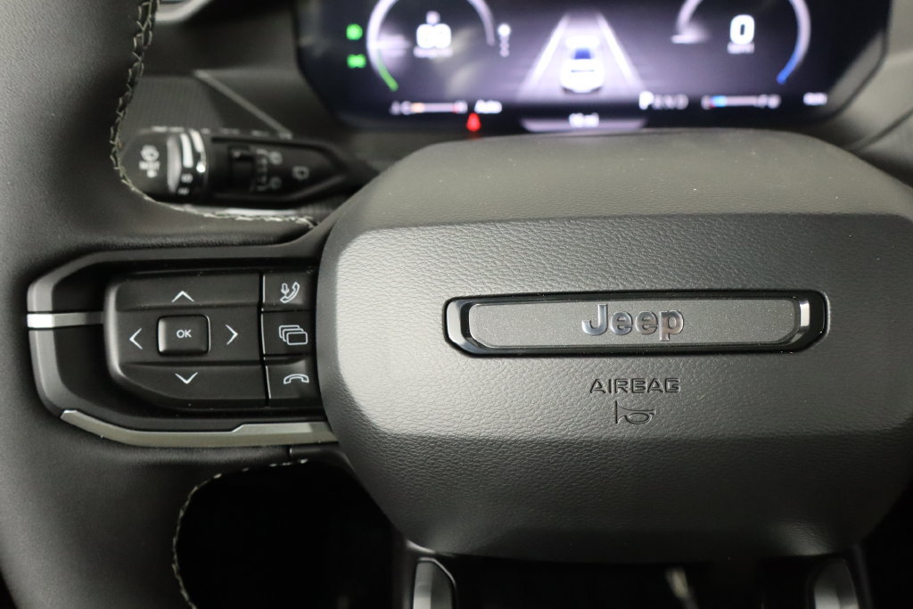 New 2027 Jeep Cherokee Laredo AWD/4WD image 8