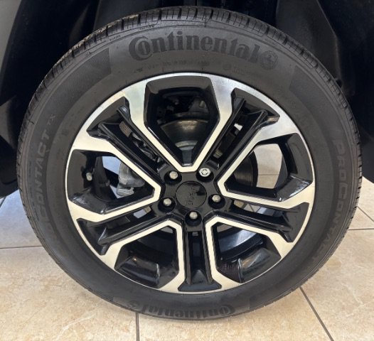 Used 2023 Jeep Compass Limited w/ Sun and Sound Group AWD/4WD image 19