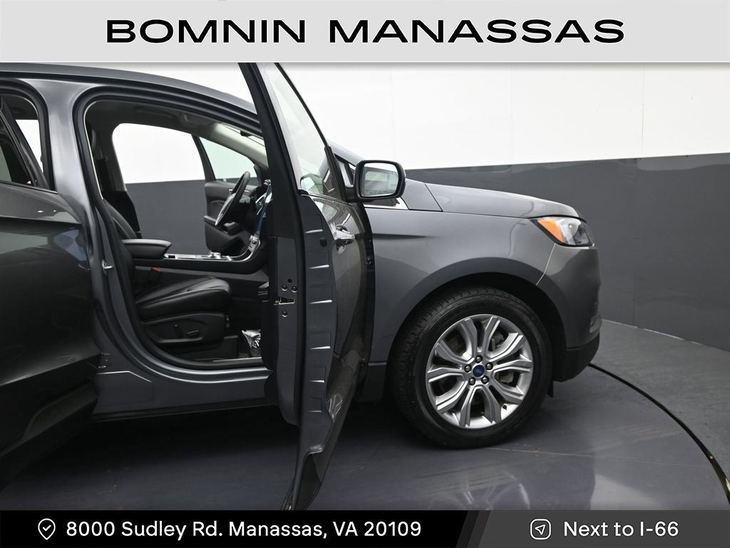 Used 2022 Ford Edge Titanium w/ Class II Trailer Tow Package AWD/4WD image 9